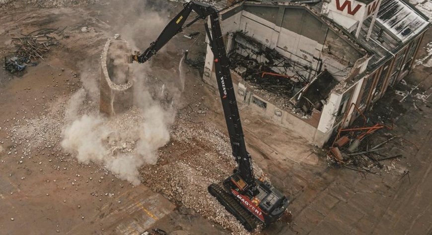 VOLVO EC750E HIGH REACH RAISES THE BAR ON DEMOLITION IN AUSTRIA